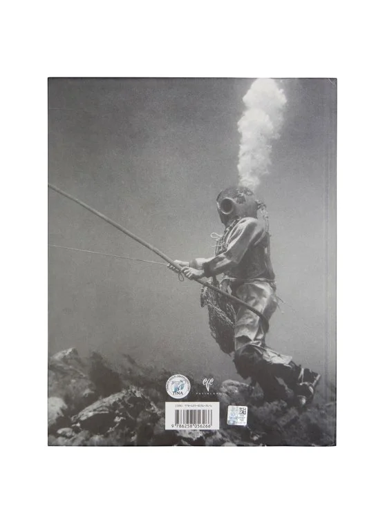 Aegean Publications An Adventure in Blue Anatolia Sponge Makers from Bodrum Book - ZERO