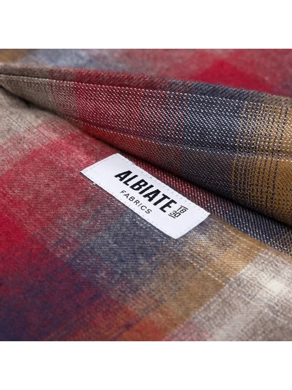 Red Flannel Plaid Albiate Button-Down Collar Tailor Fit Cotton Lumberjack Shirt with Germirli - 4